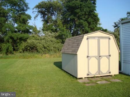 216 Rim Road Elizabethtown, PA 17022 - Photo 3 of 11 Gallery Image 3