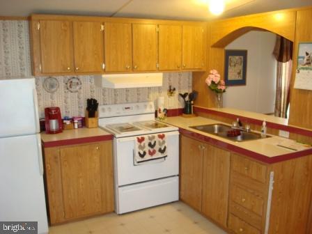 216 Rim Road Elizabethtown, PA 17022 - Photo 5 of 11 Gallery Image 5