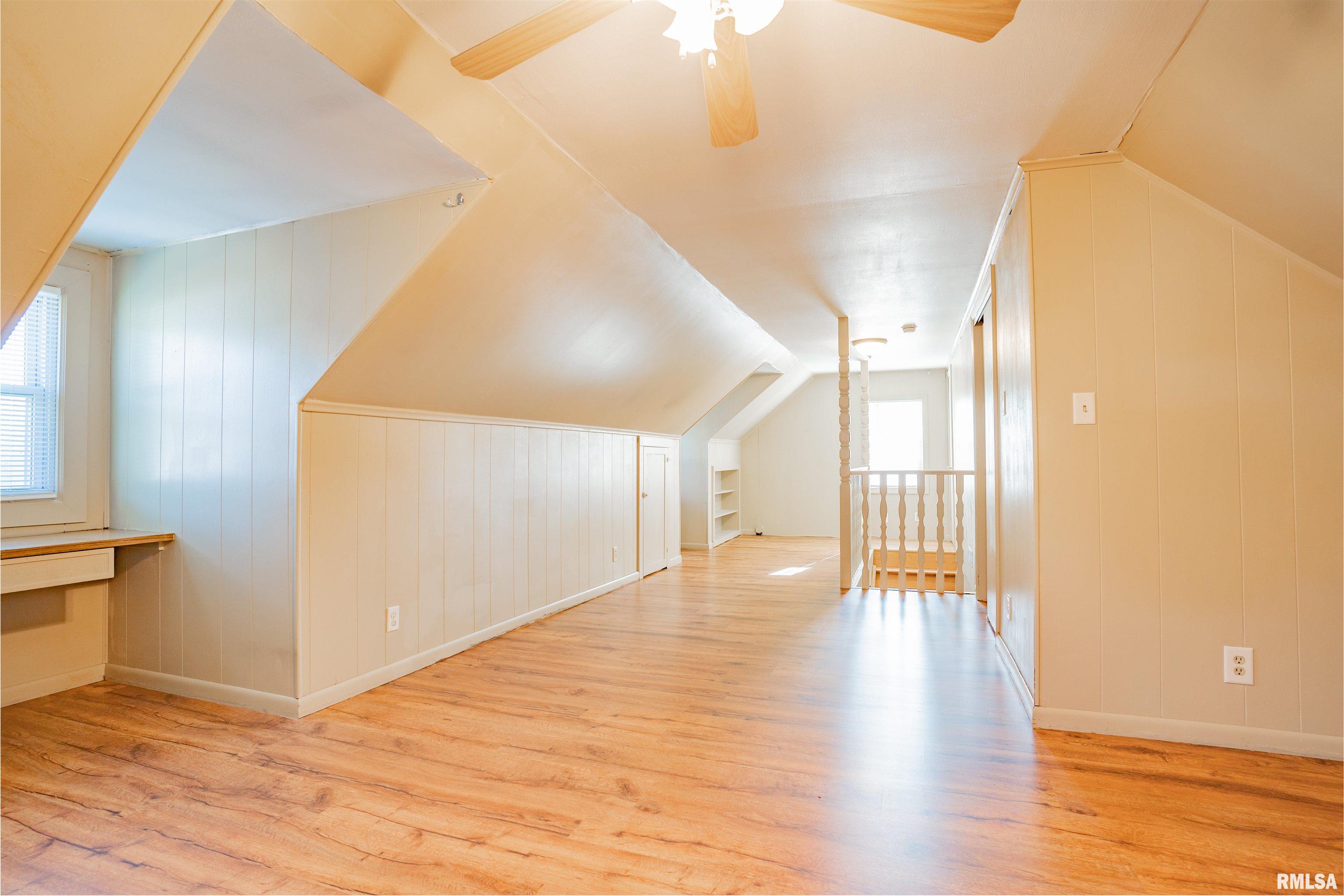 806 Spring Street Washington, IL 61571 - Photo 16 of 27 Gallery Image 16