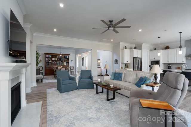 $899,900 | 232 Lanyard Lane, Belmont, NC 28012