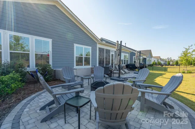 $899,900 | 232 Lanyard Lane, Belmont, NC 28012