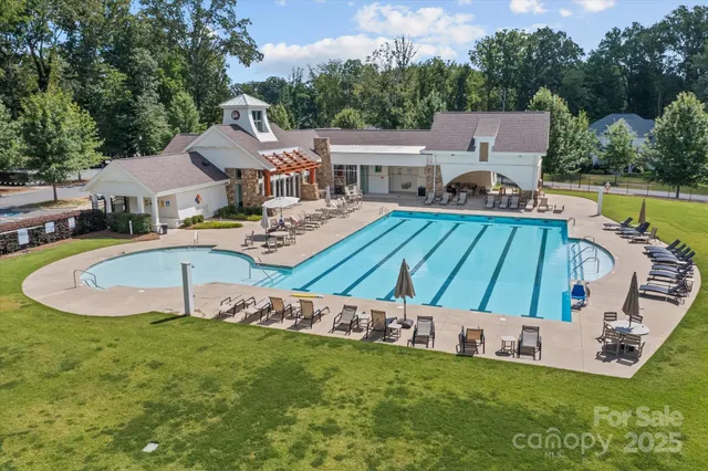 $899,900 | 232 Lanyard Lane, Belmont, NC 28012