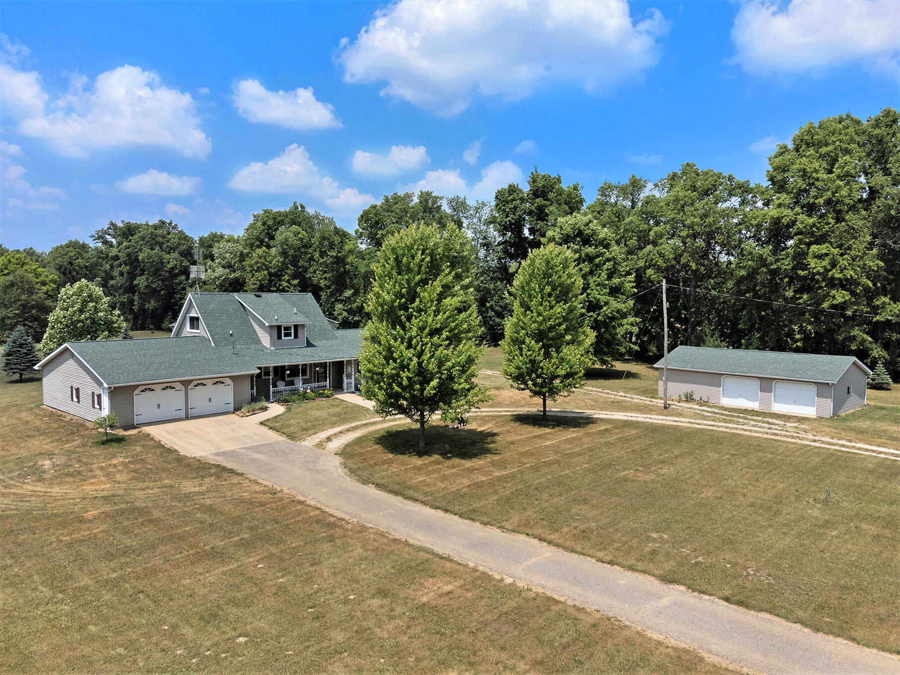 9400 River Road Bellevue, MI 49021 - Photo 2 of 50 043_9400_river_rd_bellevue_mi_49021-6_0