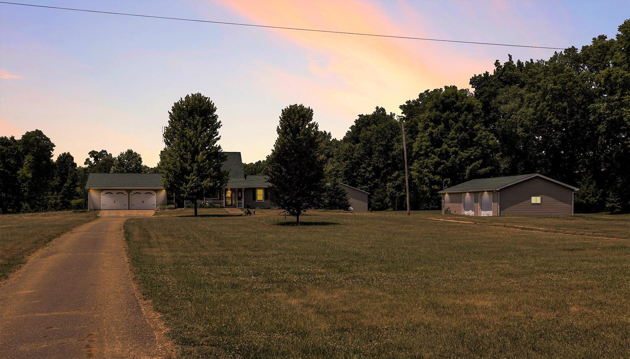 9400 River Road Bellevue, MI 49021 - Photo 4 of 50 001_9400_river_rd_bellevue_mi_49021-61-_