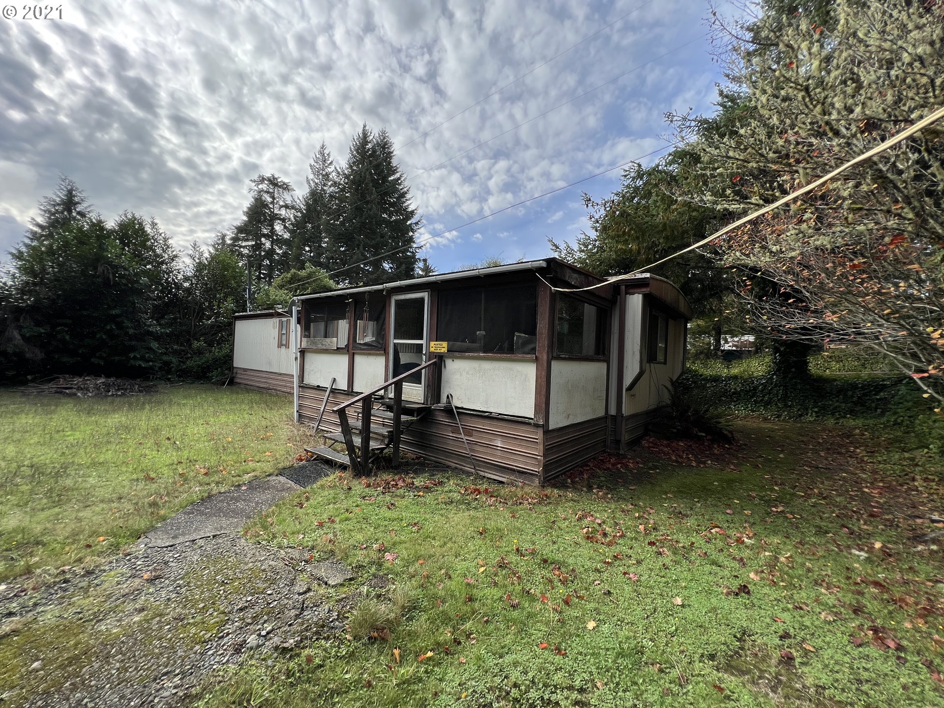 68131 Ridge Road North Bend, OR 97459 - Photo 8 of 28 Gallery Image 8