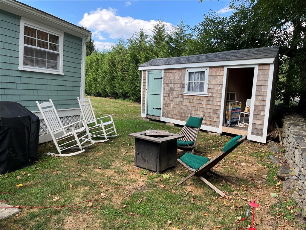 377 3rd Beach Road Middletown, RI 02842 - Photo 17 of 19