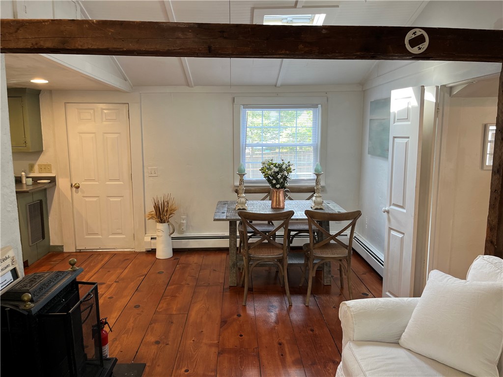 377 3rd Beach Road Middletown, RI 02842 - Photo 5 of 19