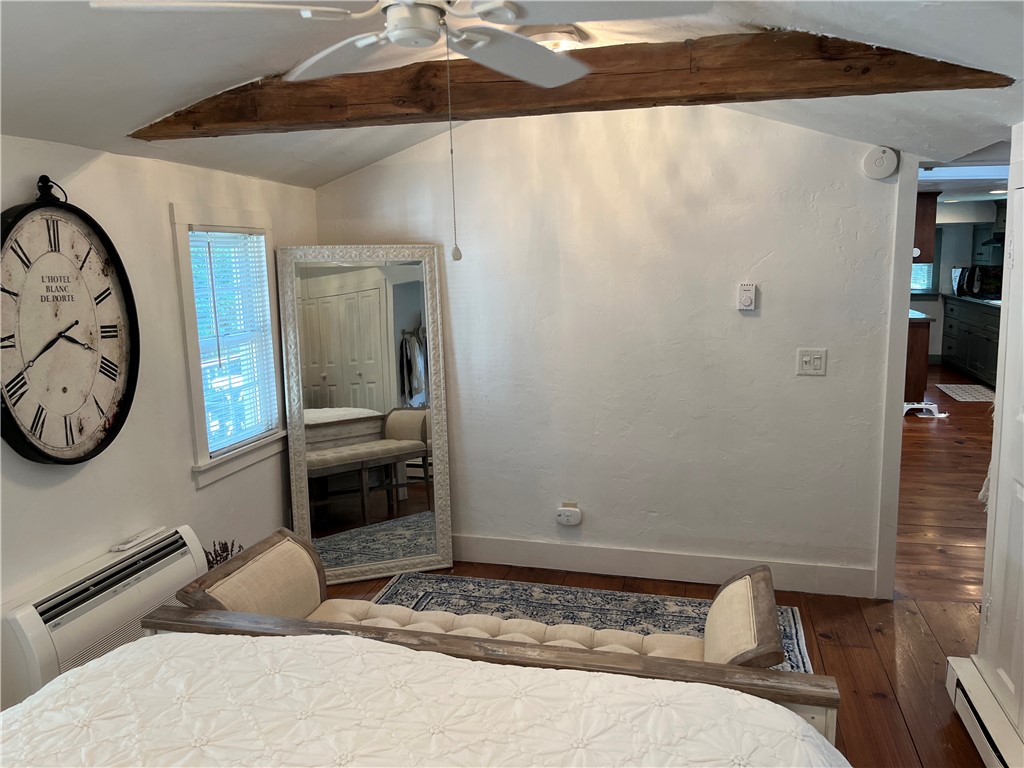 377 3rd Beach Road Middletown, RI 02842 - Photo 9 of 19