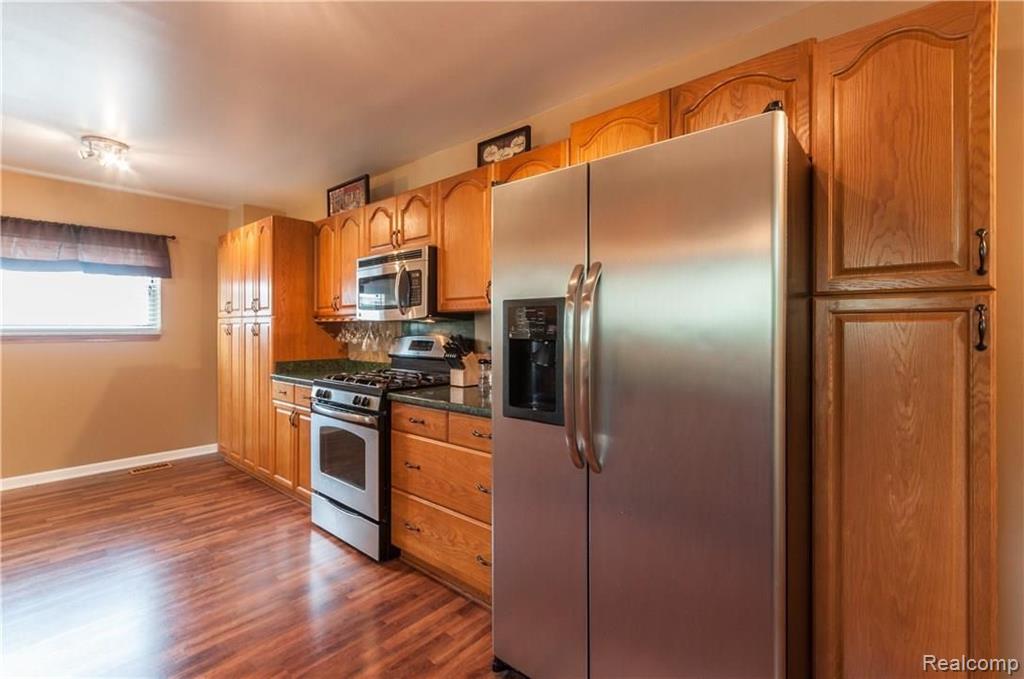 231 Arlington Drive Rochester Hills, MI 48307 - Photo 6 of 29