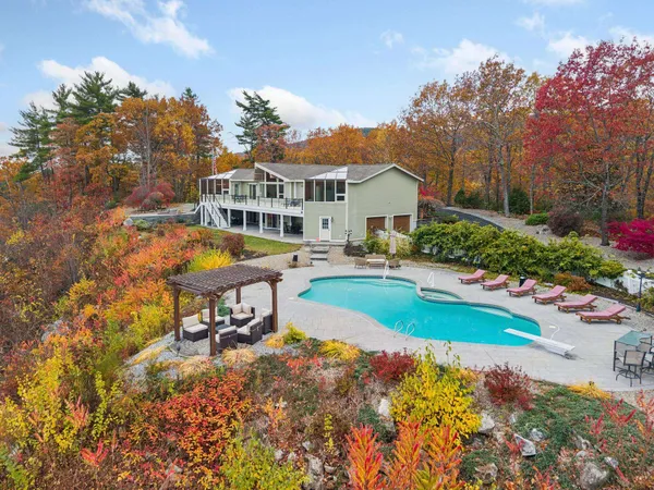 $2,850,000 | 141 Lakewood Drive, Alton, NH 03810