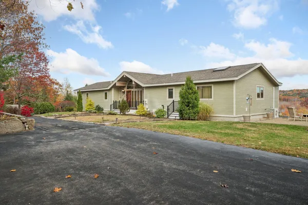 $2,850,000 | 141 Lakewood Drive, Alton, NH 03810