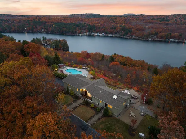 $2,850,000 | 141 Lakewood Drive, Alton, NH 03810