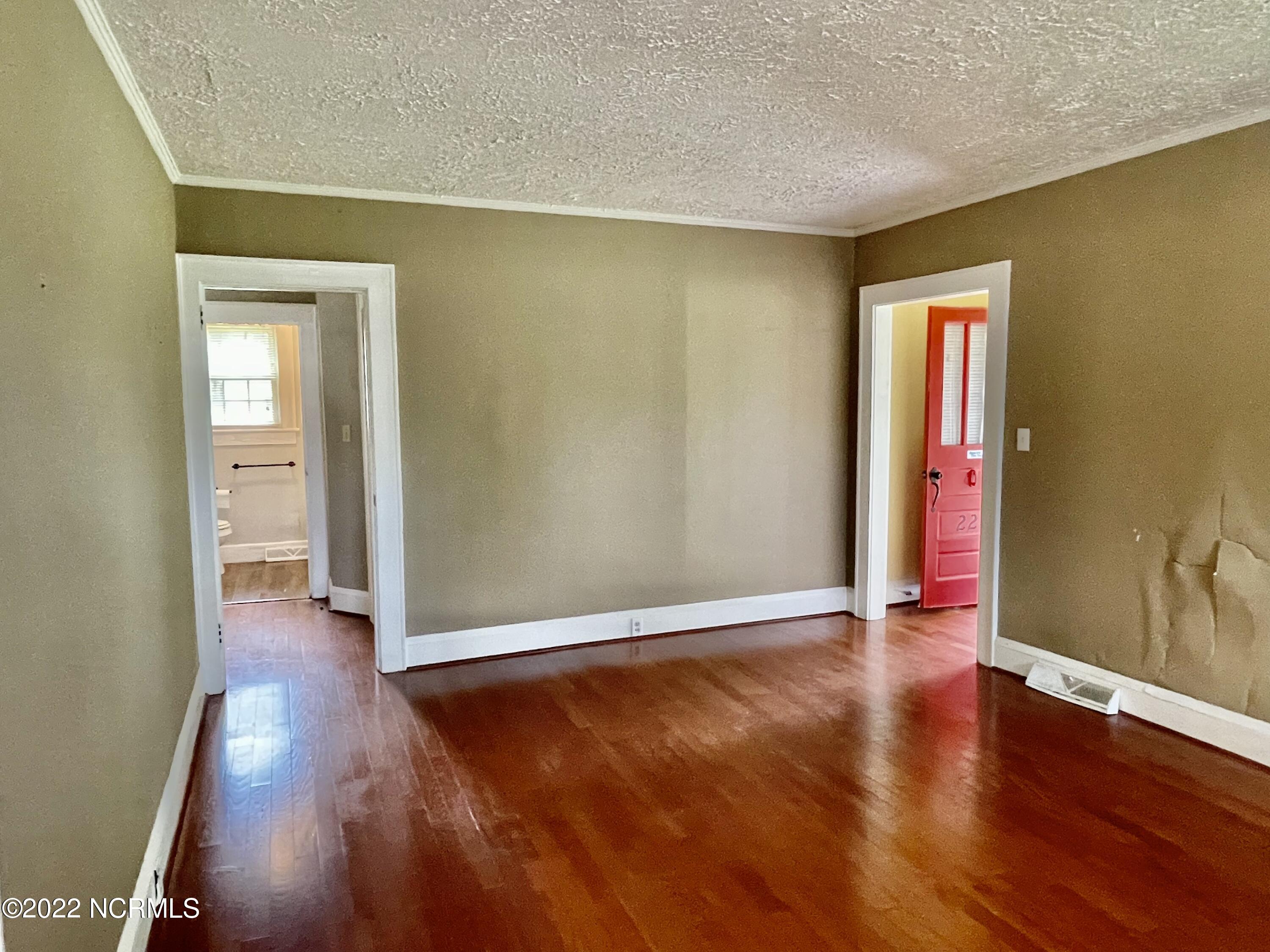 227 Confederate Avenue Rockingham, NC 28379 - Photo 5 of 22 Family room