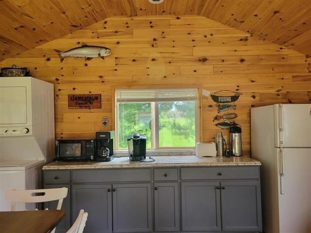 470 White Road Gladwin, MI 48624 - Photo 12 of 24