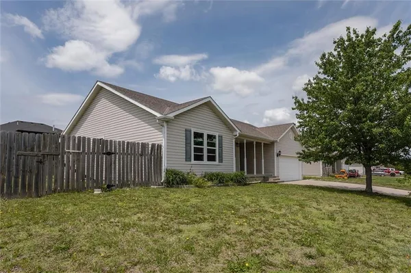 $335,000 | 406 South Jackson Street, Archie, MO 64725