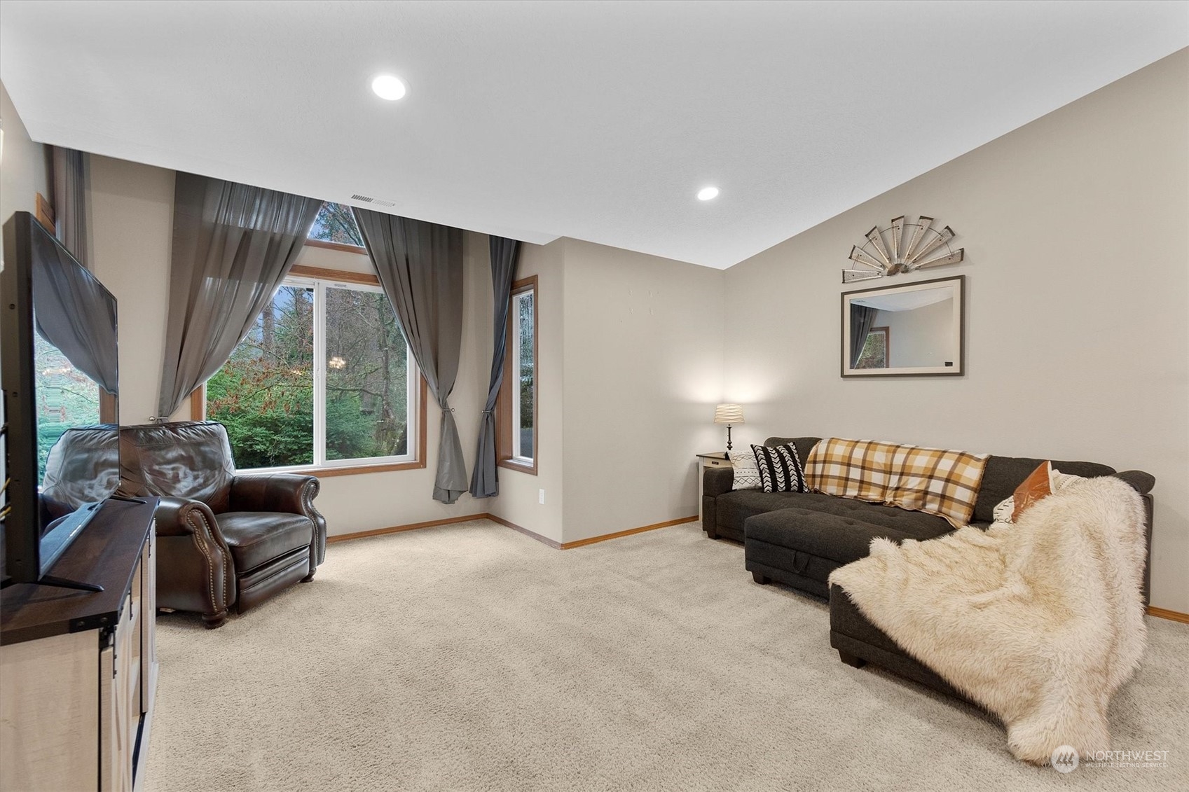 469 Lone Oak Road Longview, WA 98632 - Photo 4 of 39 Gallery Image 4