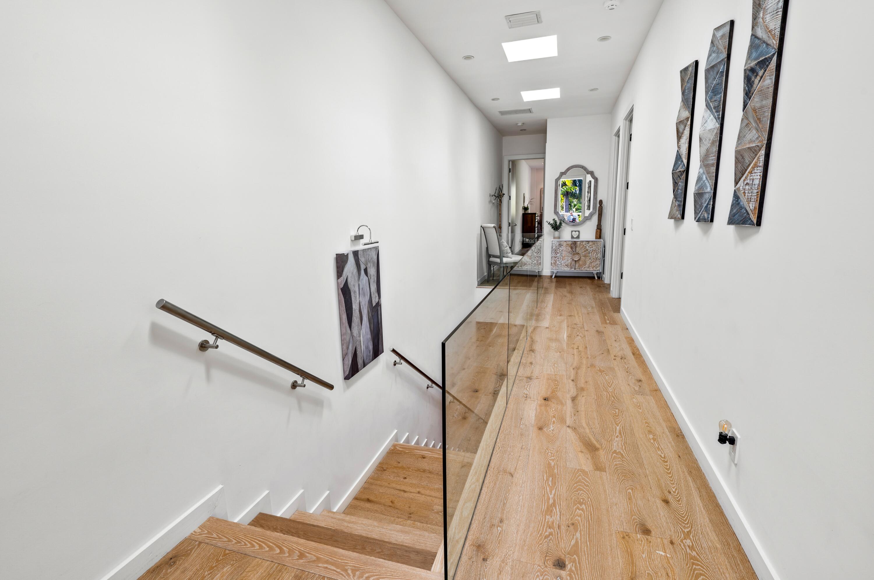 322 Northeast 7th Avenue Delray Beach, FL 33483 - Photo 18 of 38 mls_LANDING