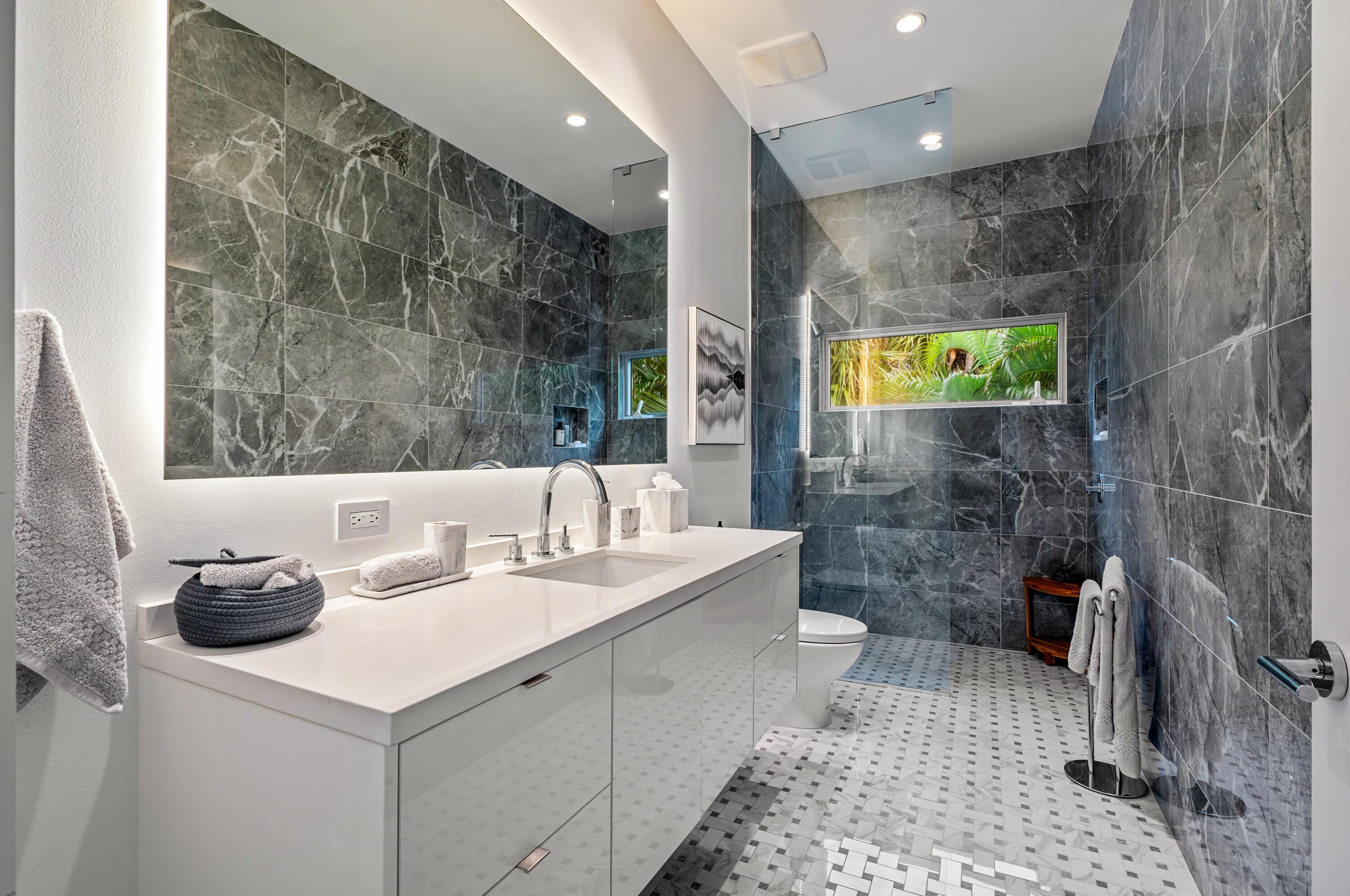 322 Northeast 7th Avenue Delray Beach, FL 33483 - Photo 24 of 38 mls_BATHROOM_2