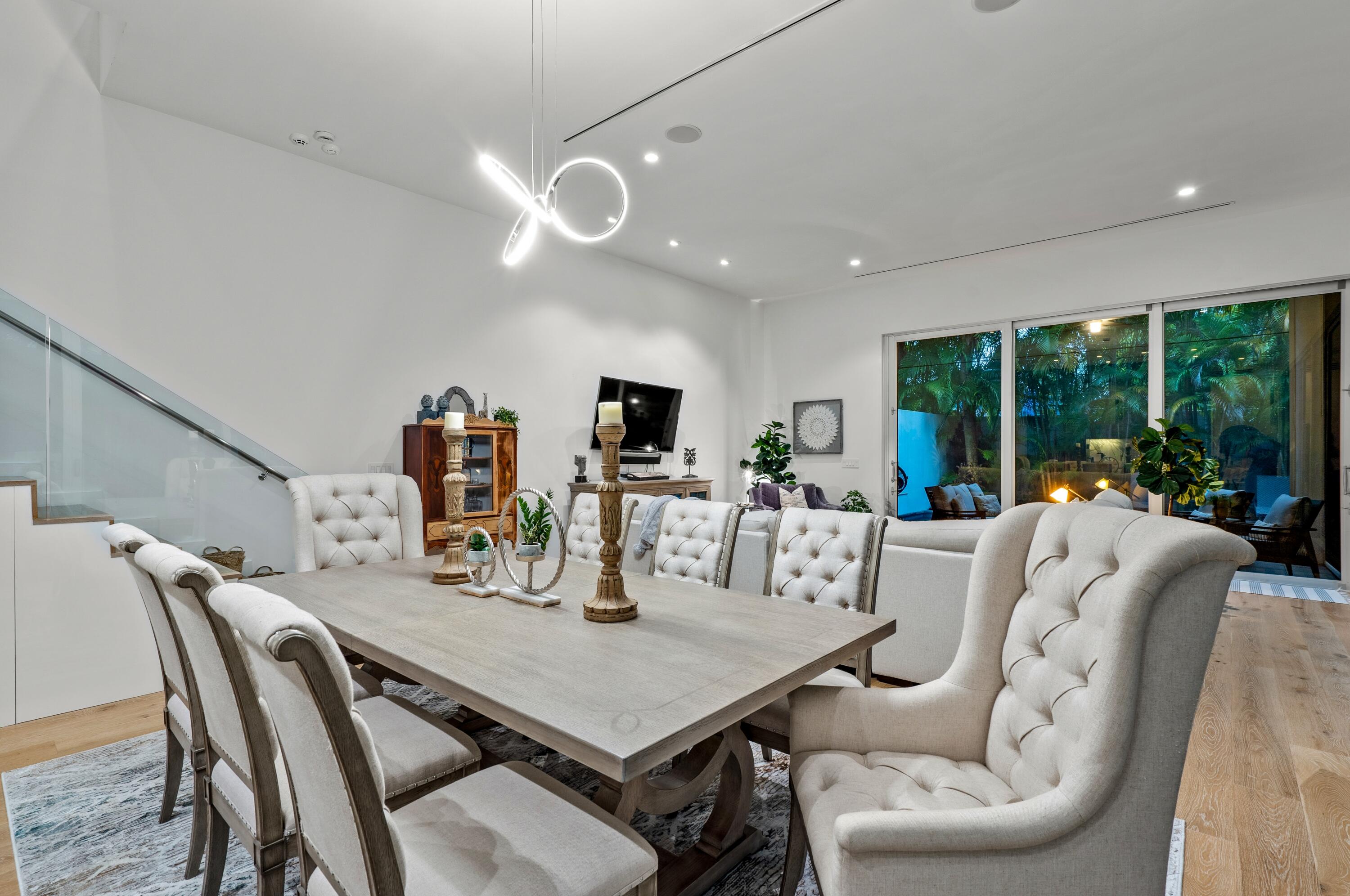 322 Northeast 7th Avenue Delray Beach, FL 33483 - Photo 8 of 38 mls_DINING_ANGLE