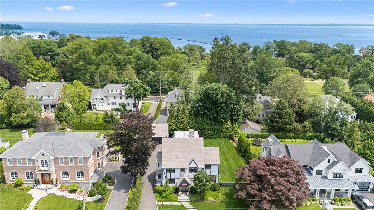 35 Halsted Place Rye, NY 10580 - Photo 37 of 41 an aerial view of multiple house