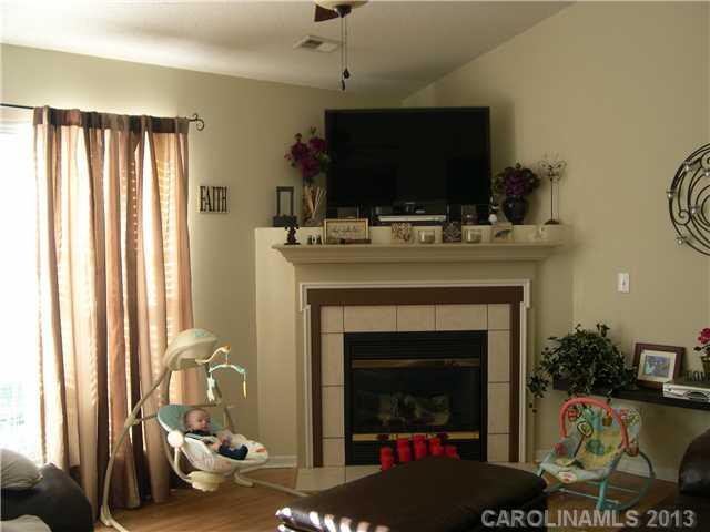 8236 Fox Swamp Road Charlotte, NC 28215 - Photo 4 of 11 Gallery Image 4