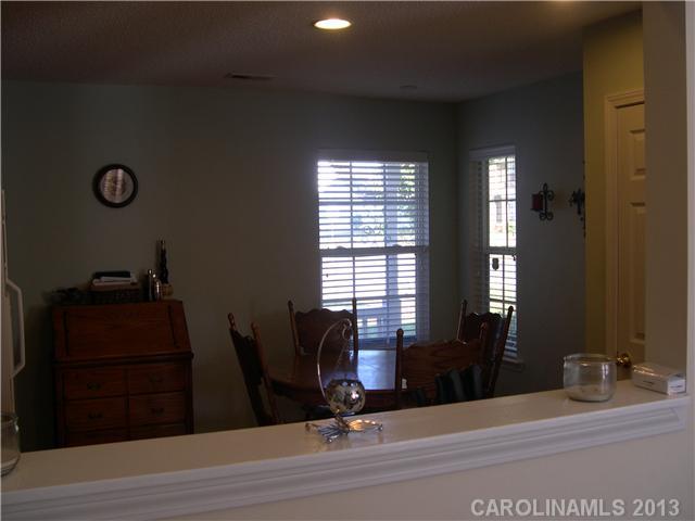8236 Fox Swamp Road Charlotte, NC 28215 - Photo 8 of 11 Gallery Image 8