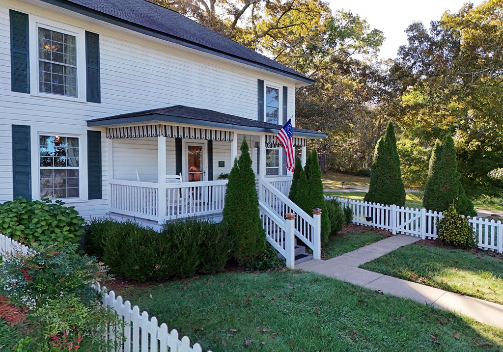 63 Loving Road Morganton, GA 30560 - Photo 13 of 58 a front view of a house with yard and deck