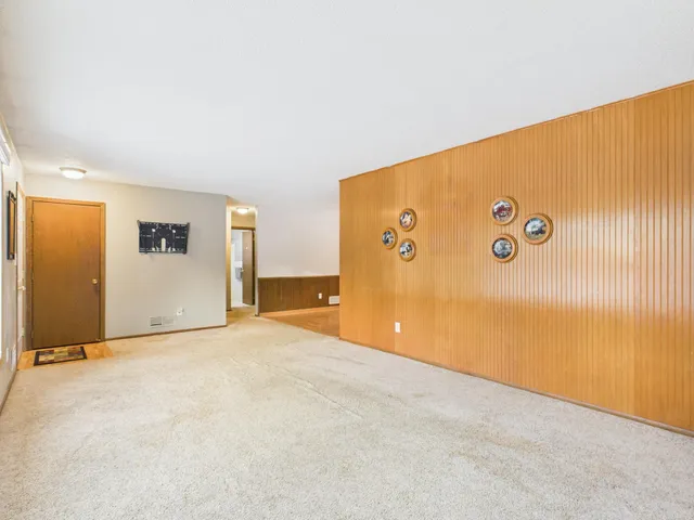 $425,000 | 6858 East Viking Boulevard, Wyoming, MN 55092