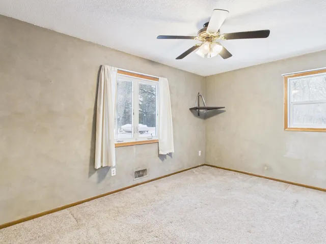 $425,000 | 6858 East Viking Boulevard, Wyoming, MN 55092