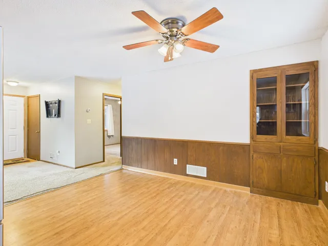 $425,000 | 6858 East Viking Boulevard, Wyoming, MN 55092