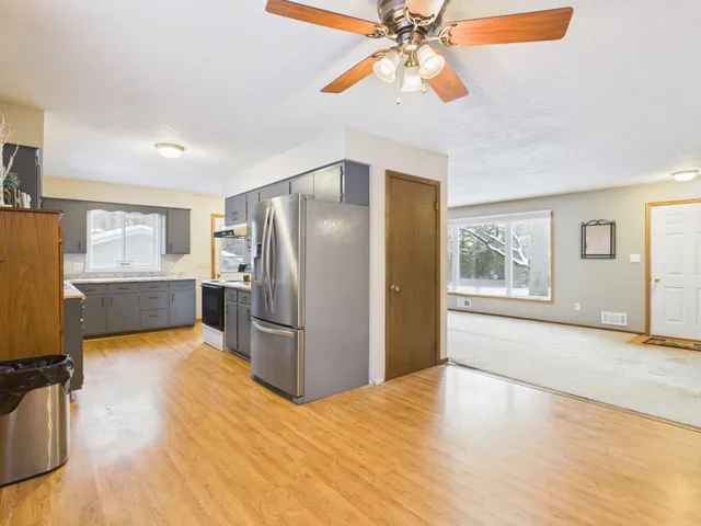 $425,000 | 6858 East Viking Boulevard, Wyoming, MN 55092