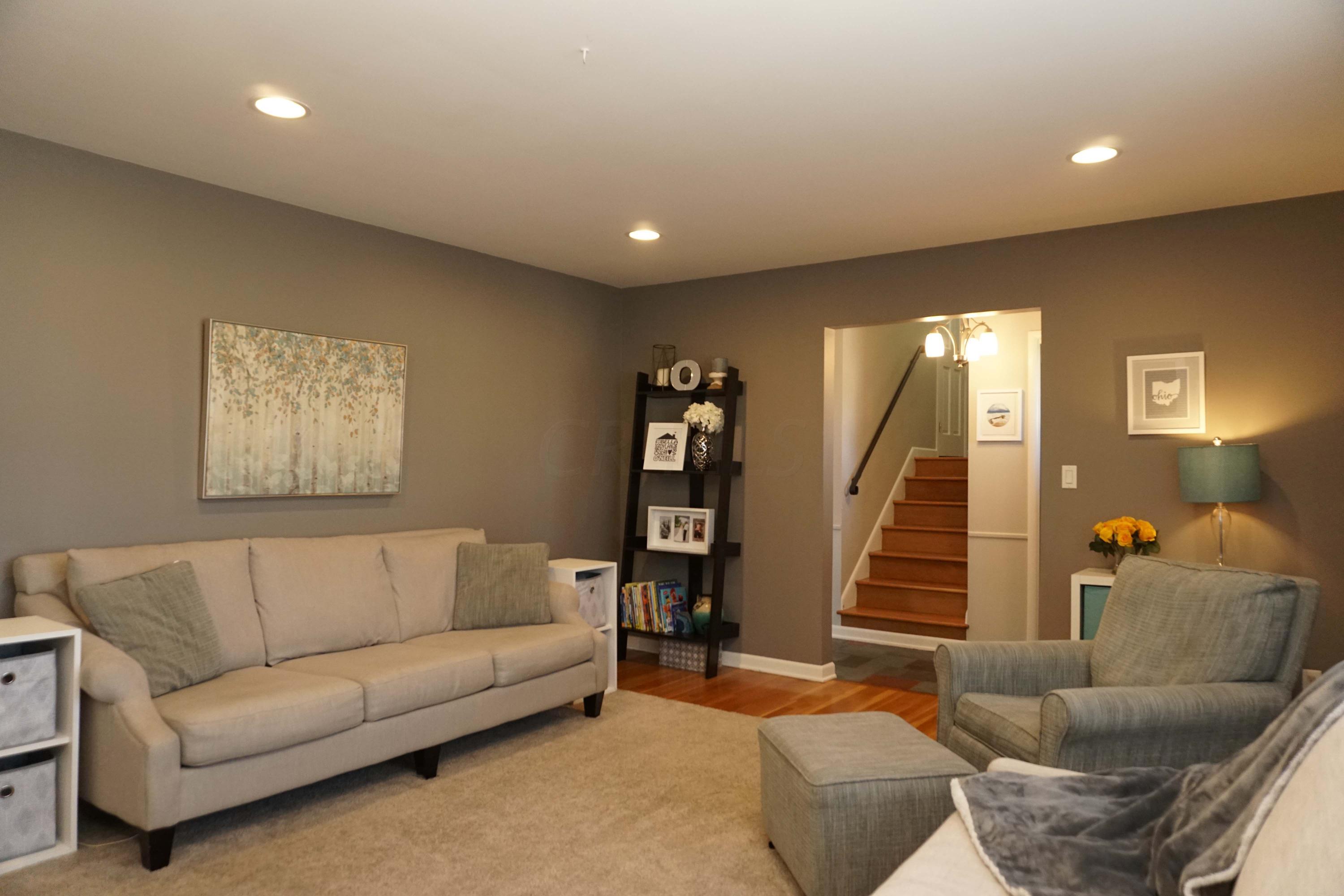 3165 North Star Road Columbus, OH 43221 - Photo 3 of 27