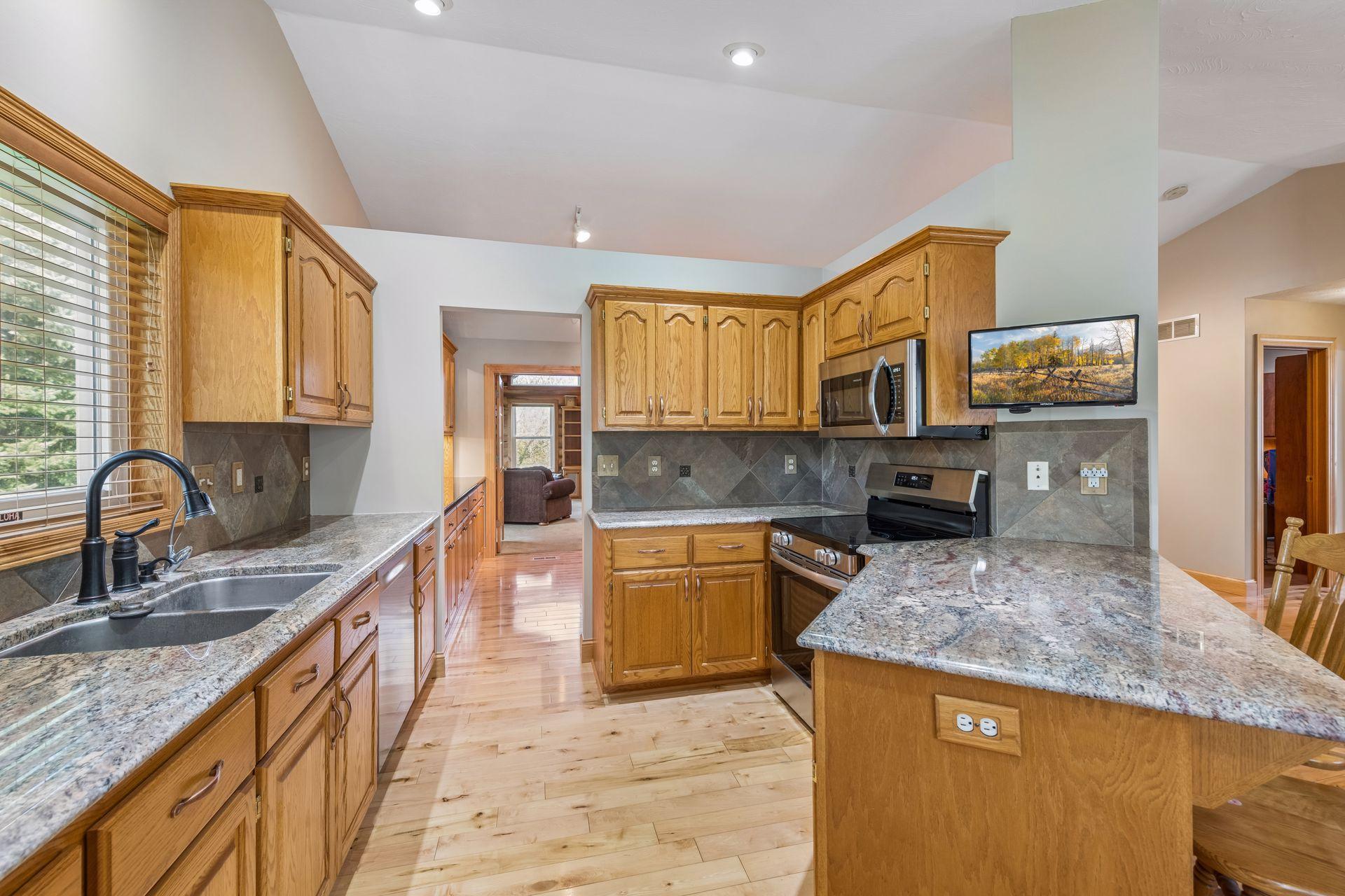 705 Leon Street Jordan, MN 55352 - Photo 11 of 59