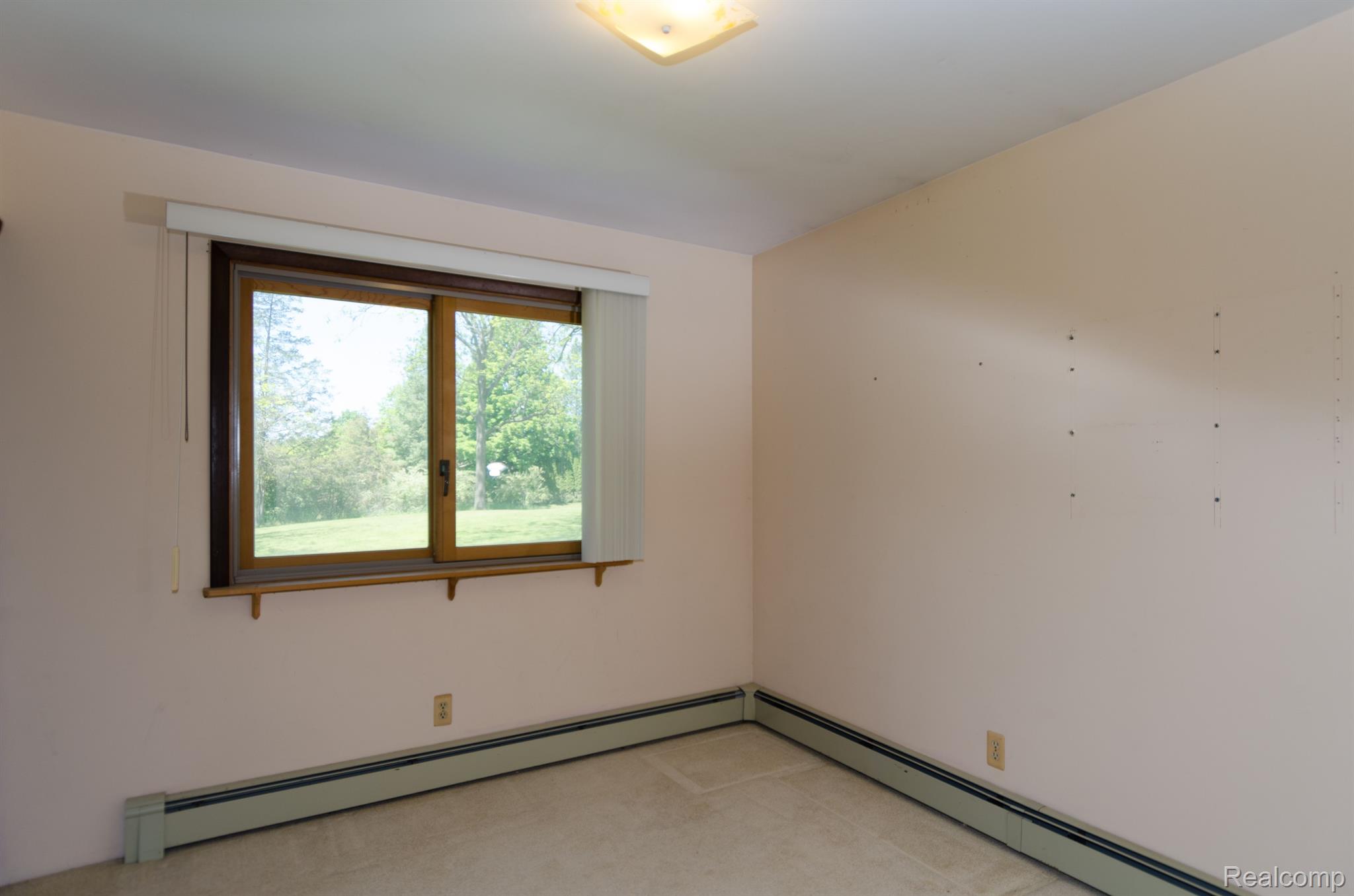 13800 Lone Tree Road Milford, MI 48380 - Photo 50 of 77 Second bedroom.