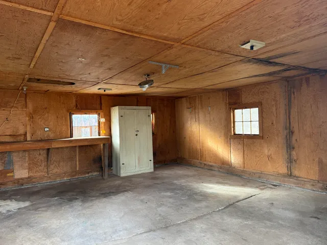 $206,000 | 43045 Bridge Street, Fall River Mills, CA 96028