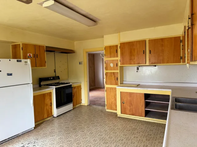 $206,000 | 43045 Bridge Street, Fall River Mills, CA 96028