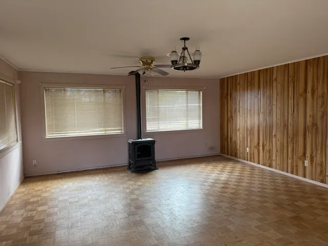 $206,000 | 43045 Bridge Street, Fall River Mills, CA 96028