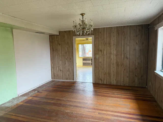 $206,000 | 43045 Bridge Street, Fall River Mills, CA 96028