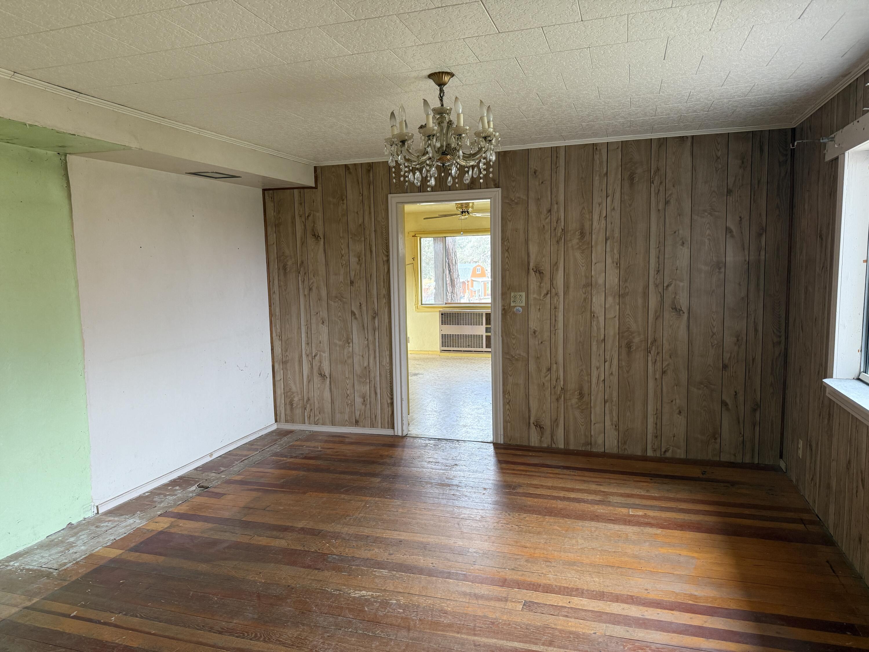 43045 Bridge Street Fall River Mills, CA 96028 - Photo 5 of 24 IMG_5128