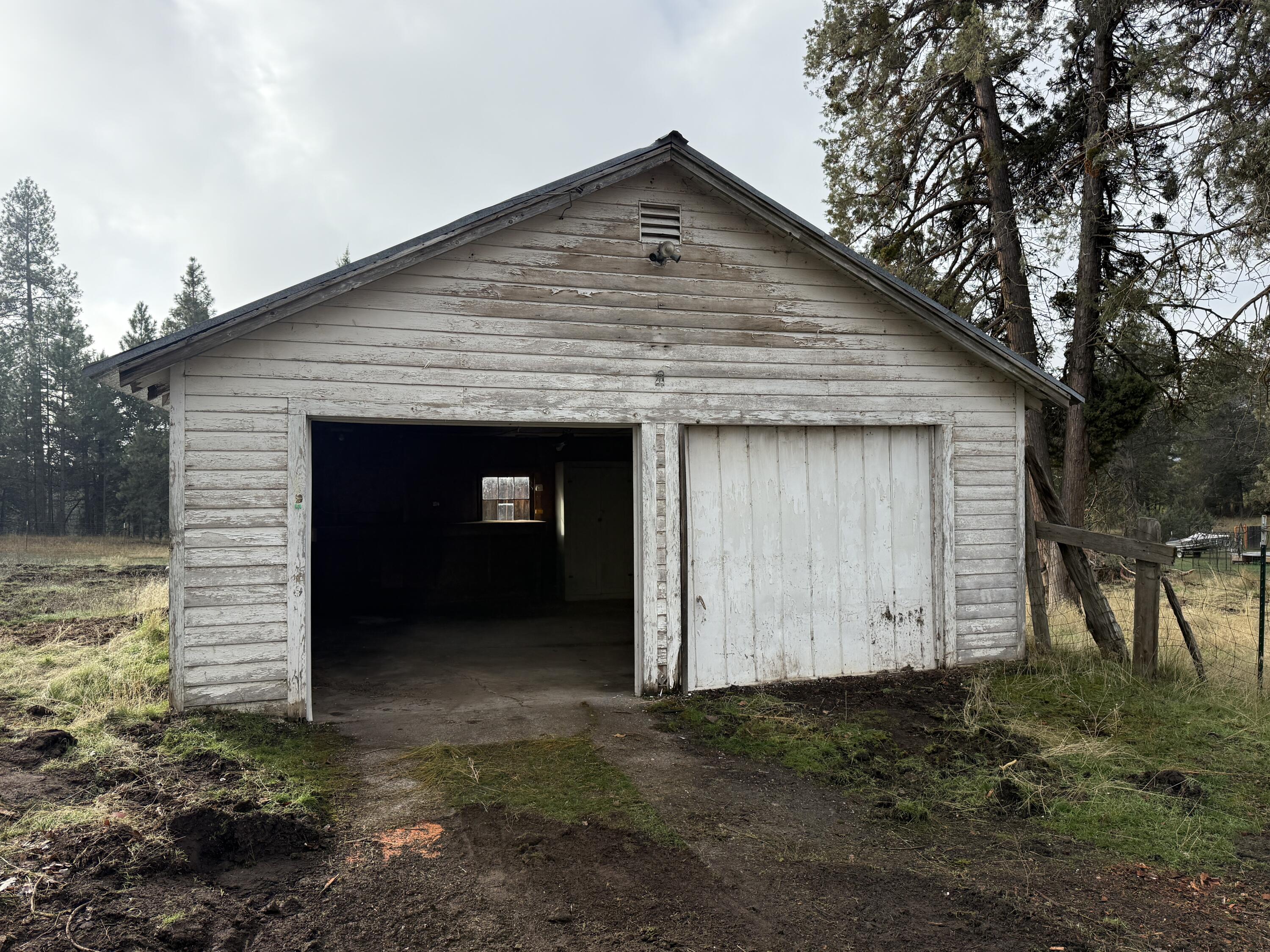 43045 Bridge Street Fall River Mills, CA 96028 - Photo 6 of 24 IMG_5144