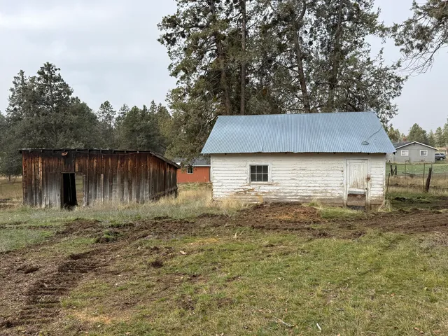 $206,000 | 43045 Bridge Street, Fall River Mills, CA 96028