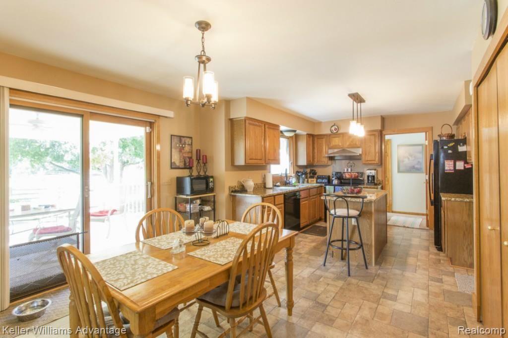 19009 Wayne Road Livonia, MI 48152 - Photo 15 of 54 18-Wayne_19009.jpg