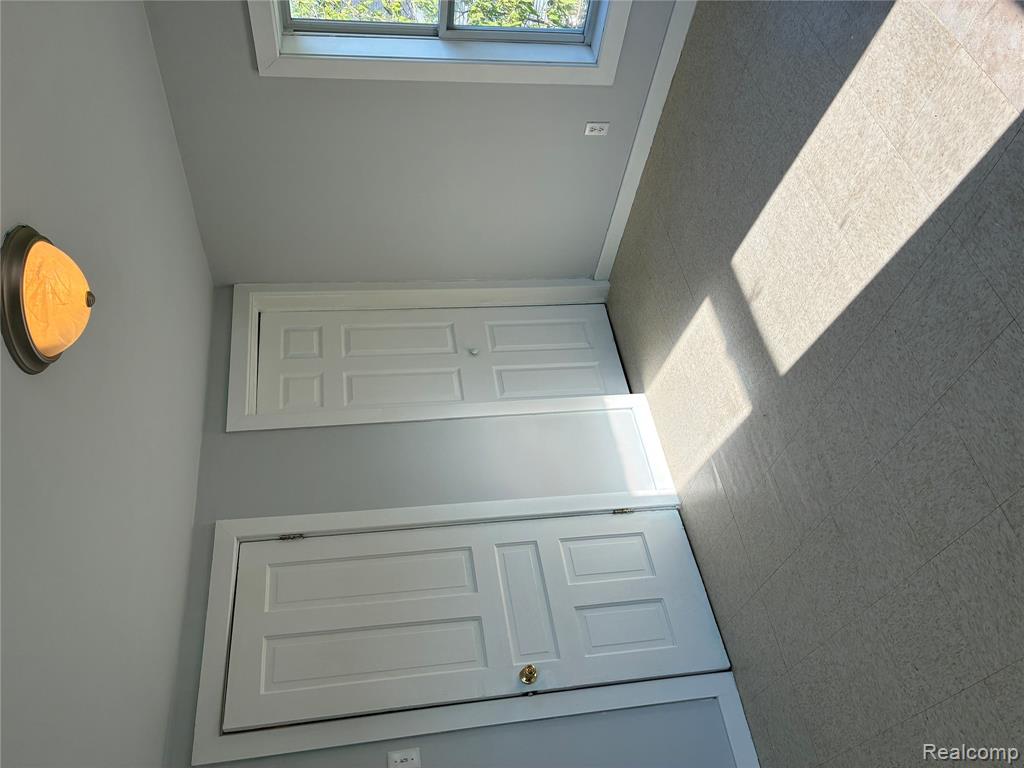 1214 Root Street Flint, MI 48503 - Photo 26 of 34