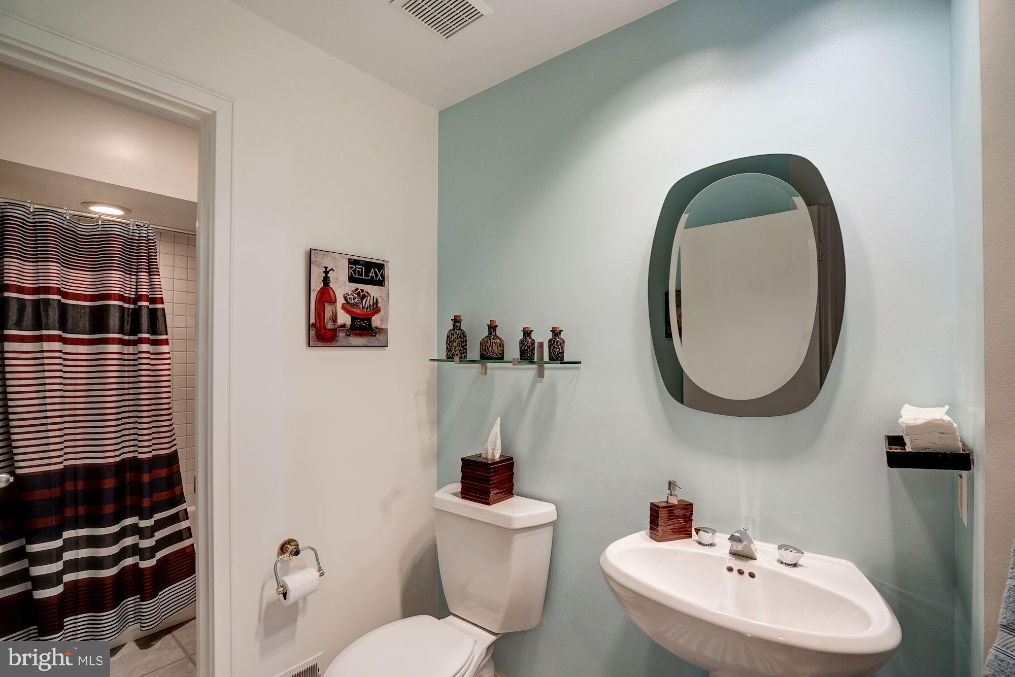 1466 Waterfront Road Reston, VA 20194 - Photo 18 of 69