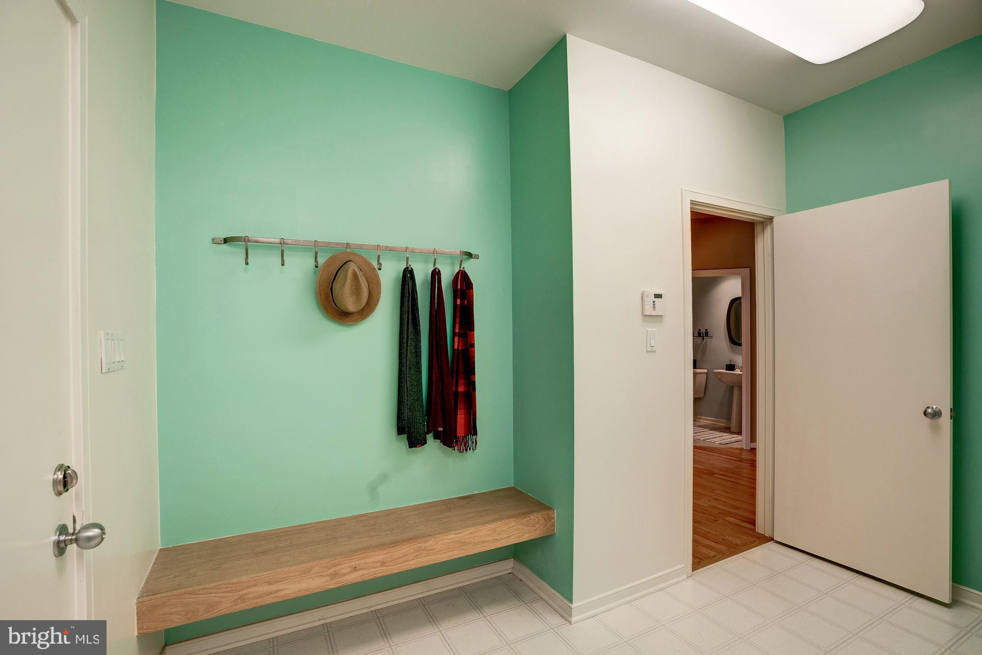 1466 Waterfront Road Reston, VA 20194 - Photo 19 of 69 Mudroom
