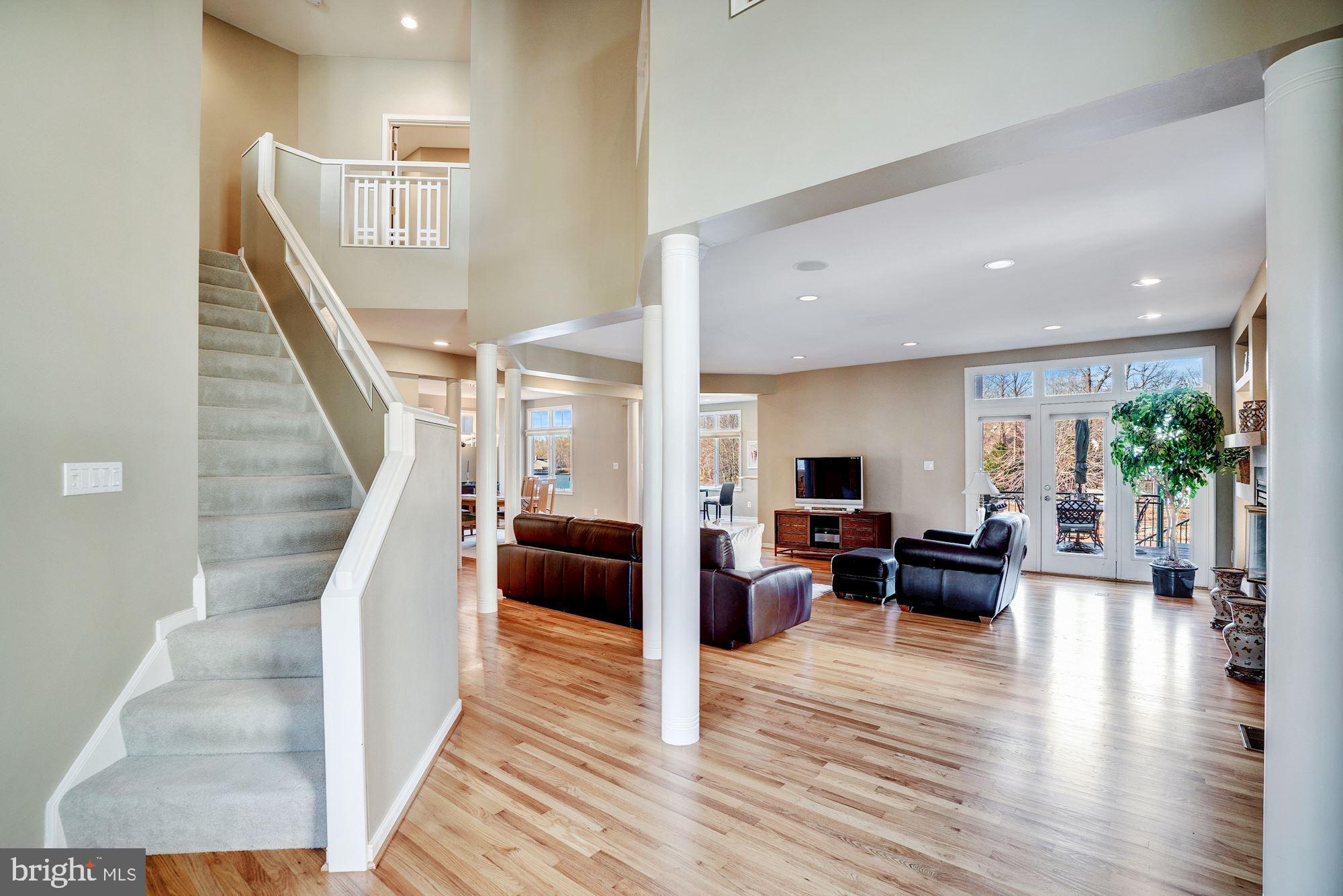 1466 Waterfront Road Reston, VA 20194 - Photo 21 of 69 Stairs from master foyer