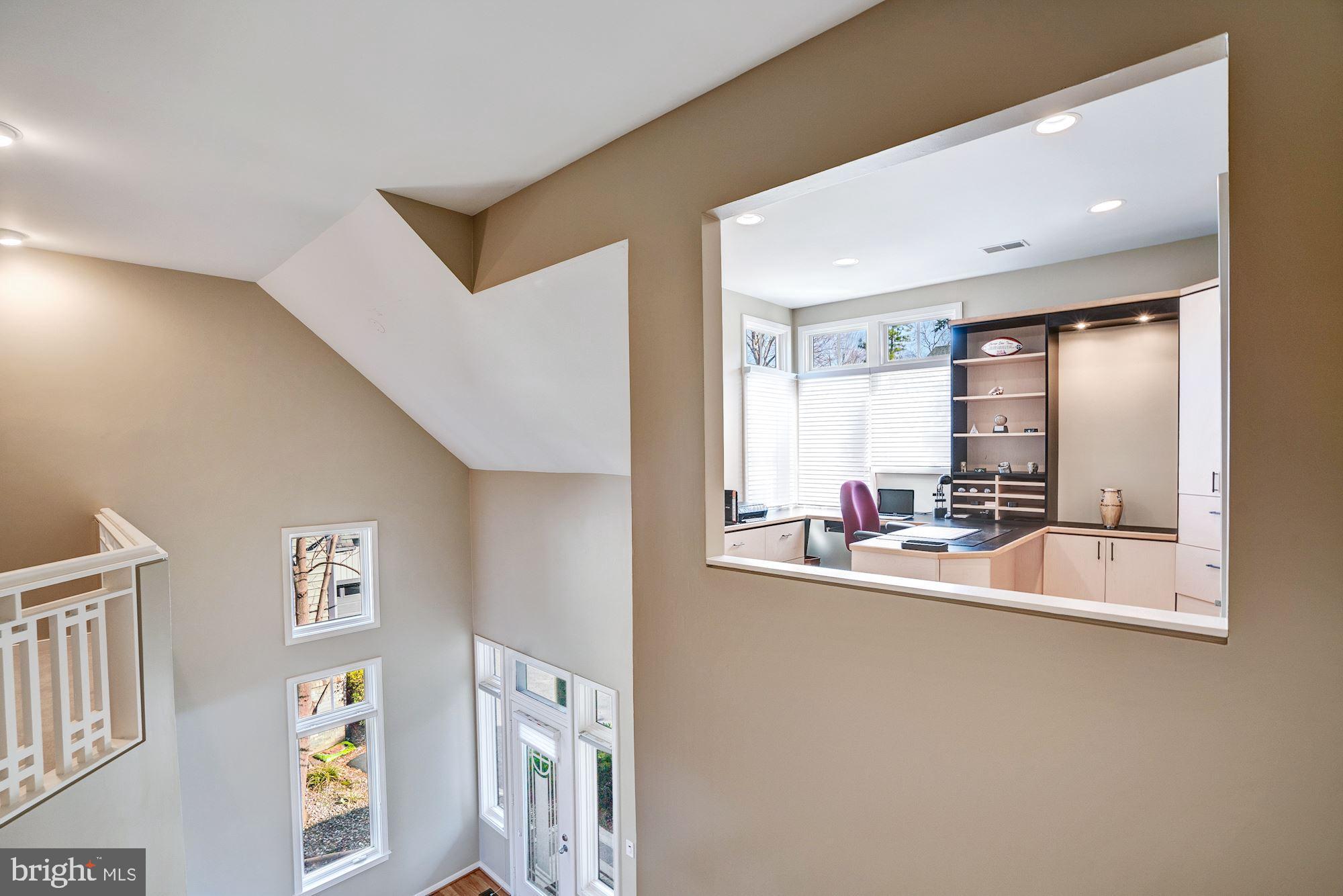 1466 Waterfront Road Reston, VA 20194 - Photo 22 of 69 View of foyer from upper level