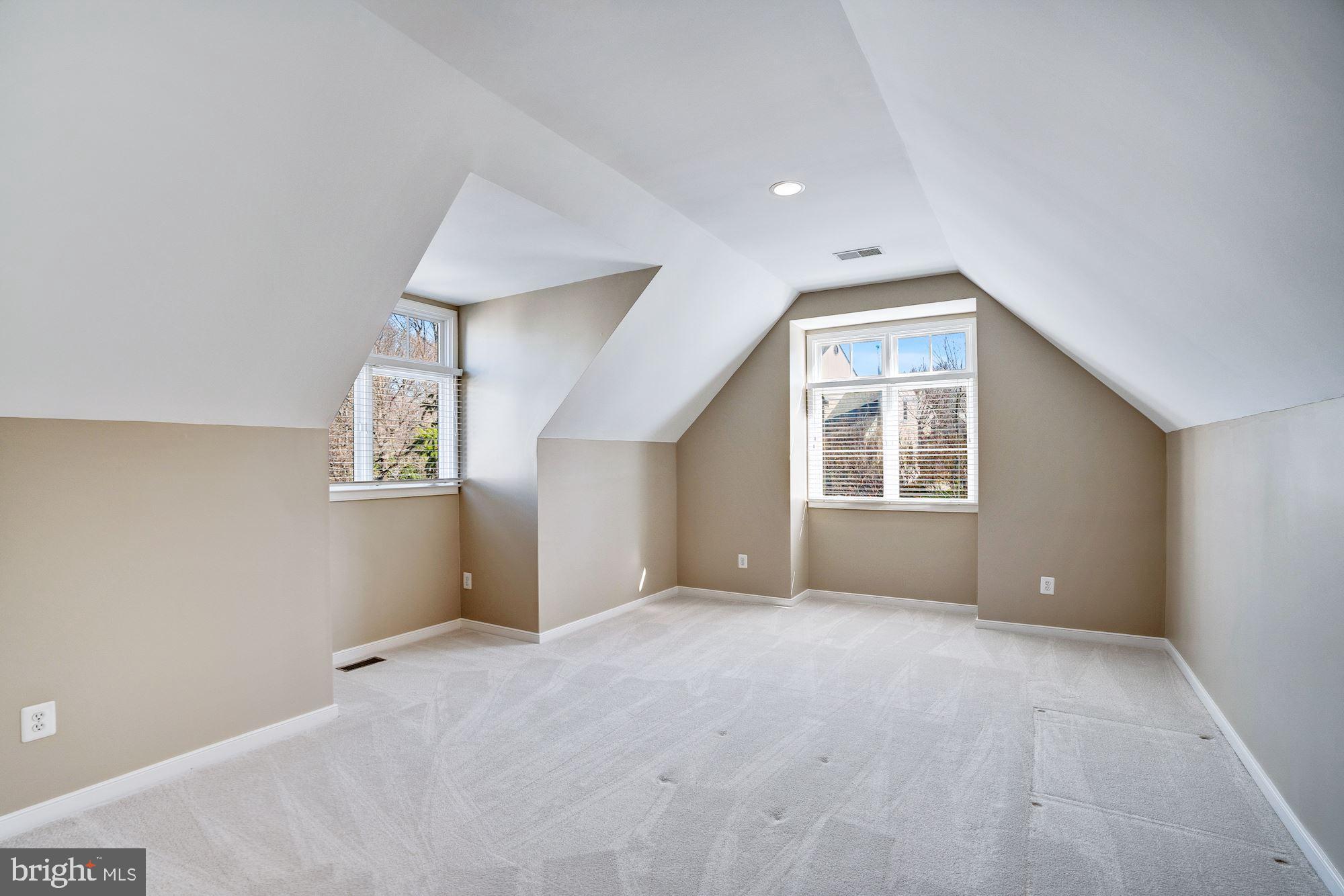 1466 Waterfront Road Reston, VA 20194 - Photo 32 of 69 2nd Bedroom on upper level