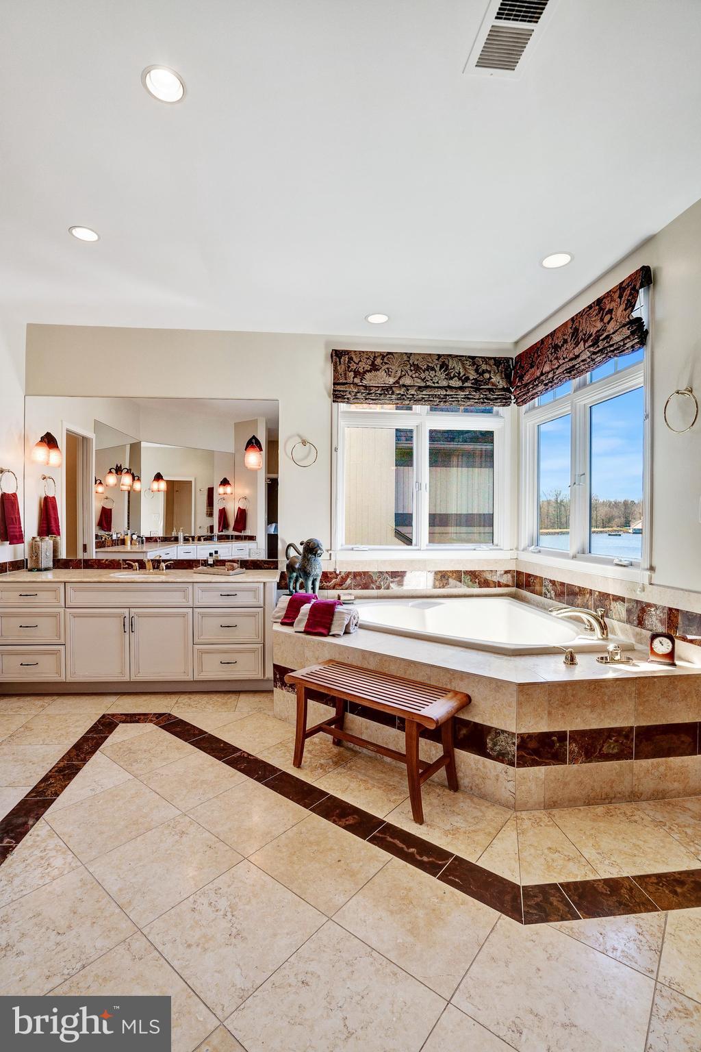 1466 Waterfront Road Reston, VA 20194 - Photo 57 of 69 Master bath with views of lake from Jacuzzi tub