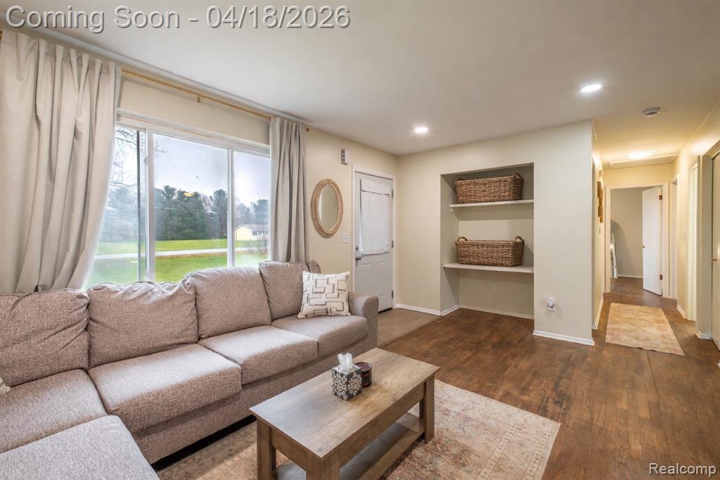 9035 North Linden Road Clio, MI 48420 - Photo 4 of 20